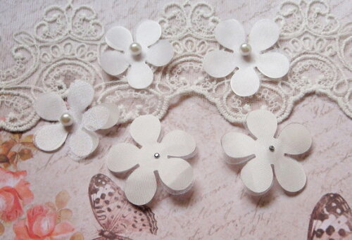 Flor em Cetim e Organza - 10 un