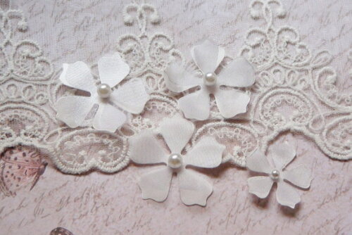 Flor em Cetim e Organza - 10 un