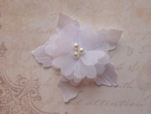 Flor em Cetim e Organza - Branco - 05 un