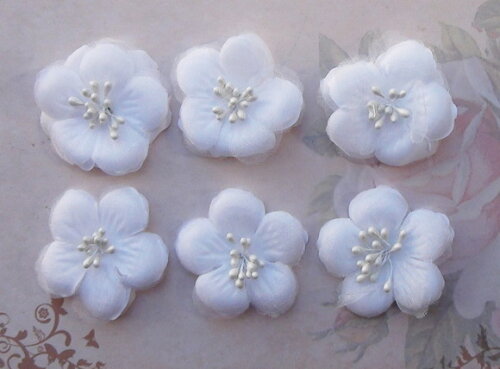 Flor em Cetim e Organza Branco - 06 un