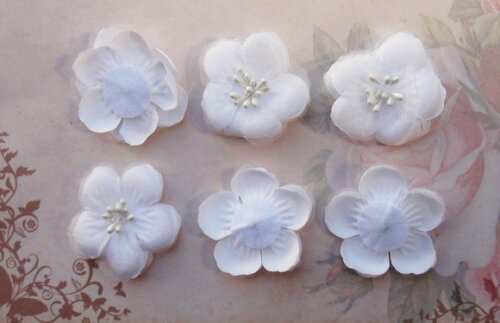 Flor em Cetim e Organza Branco - 06 un