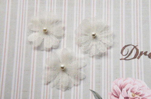 Flor em Organza 3d - Branca - 30 un