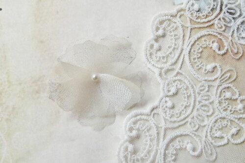 Flor em Organza 3d - Branca- 18 un