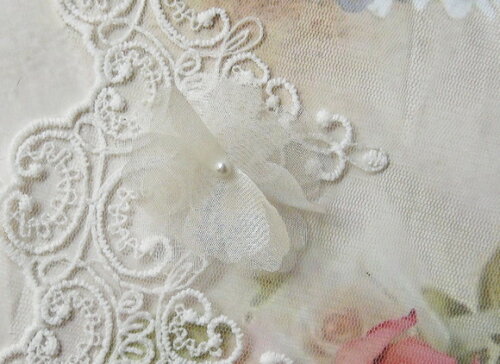 Flor em Organza 3d - Branca- 18 un