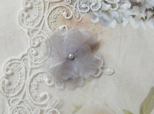Flor em Organza Cinza - 06 un