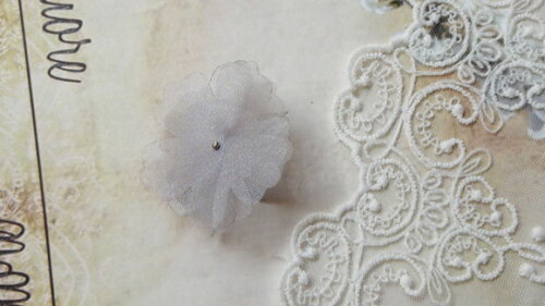 Flor em Organza Cinza - 06 un