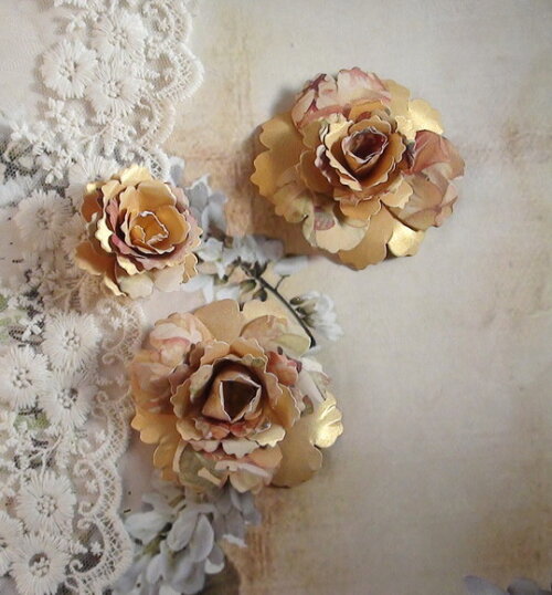 Flores Artesanais em Papel - 03 un