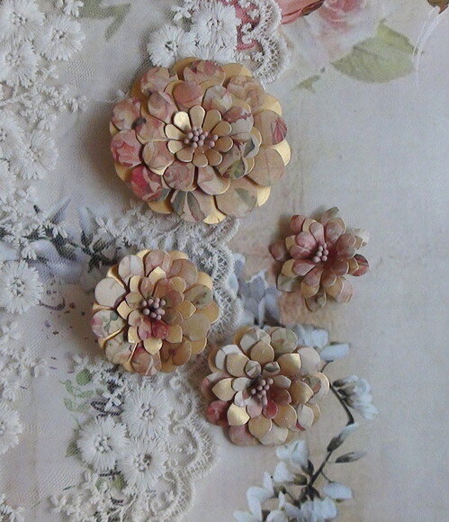 Flores Artesanais em Papel - 04 un