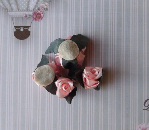 Flores em Cetim - 05 un