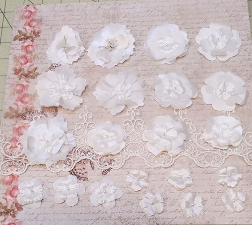 Flores em Cetim e Organza - 21 Flores