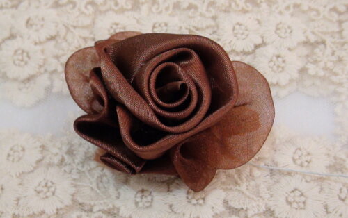 Flores em Cetim e Organza - 2 un Marrom