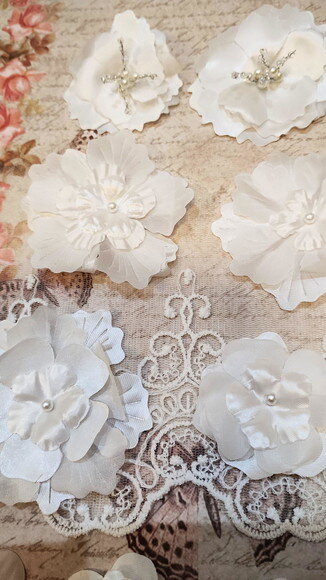 Flores em Cetim e Organza - 21 Flores