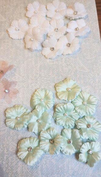 Flores em Cetim e Organza - 60 un