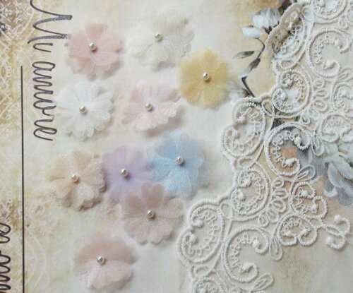 Flores em Organza 3d -3,0 cm - 10 Un.