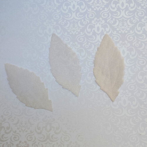 Folhas em Organza - 60 un