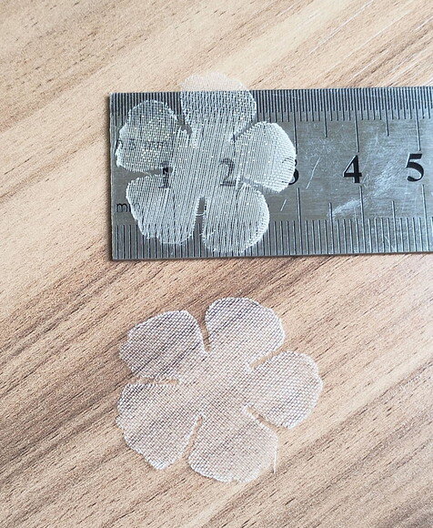 Pétalas de Flor em Organza - 3,0cm - 100un