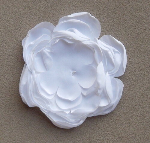 Pétalas de Flores em Cetim 3d - Brancas - 9 un