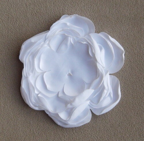 Pétalas de Flores em Cetim 3d - Brancas - 9 un