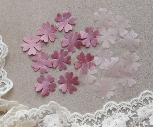 Pétalas de Flores em Cetim e Organza = 30 un
