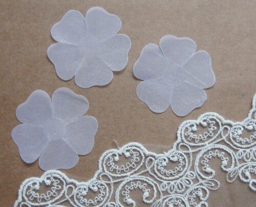 Pétalas Flor Organza Cristal Branca -30 un -6cm.