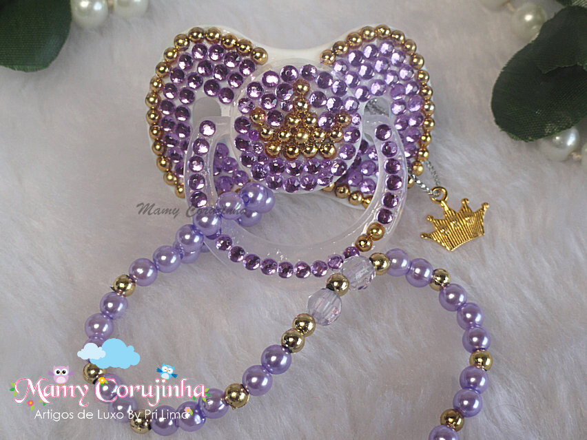Chupeta em pérolas com prendedor simples fixo- lilas