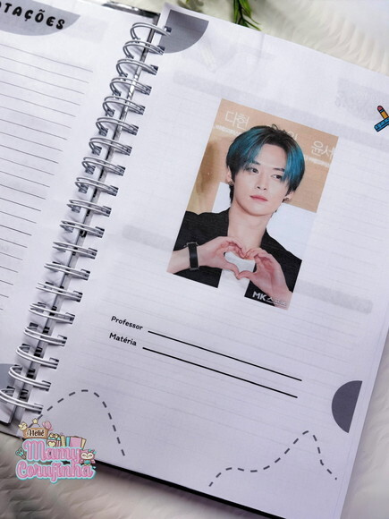 Caderno 10 Matérias Stray Kids Tamanho Universitário