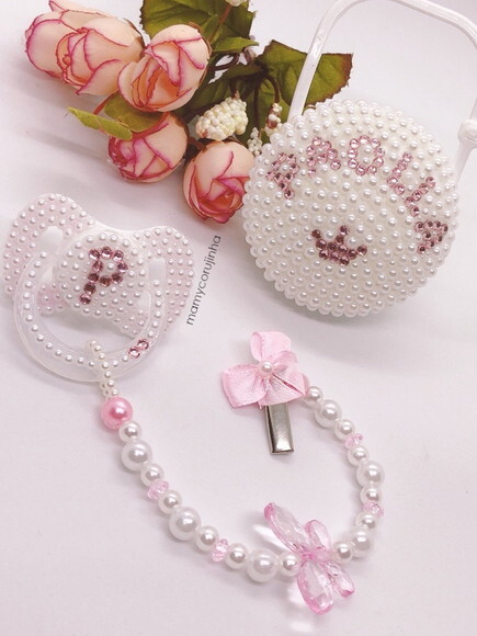 Kit Chupeta Pérolas + Porta Chupeta + Prendedor