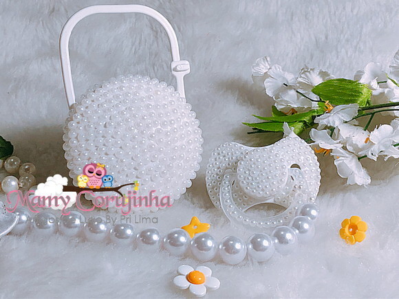 Kit Chupeta Pérolas + Porta Chupeta + Prendedor