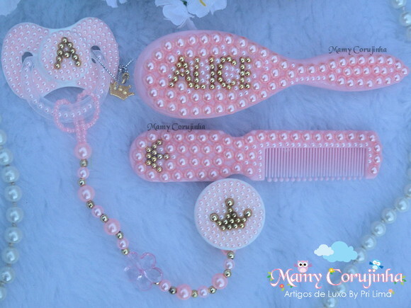Kit pente bebe + escova + chupeta + prendedor Luxo