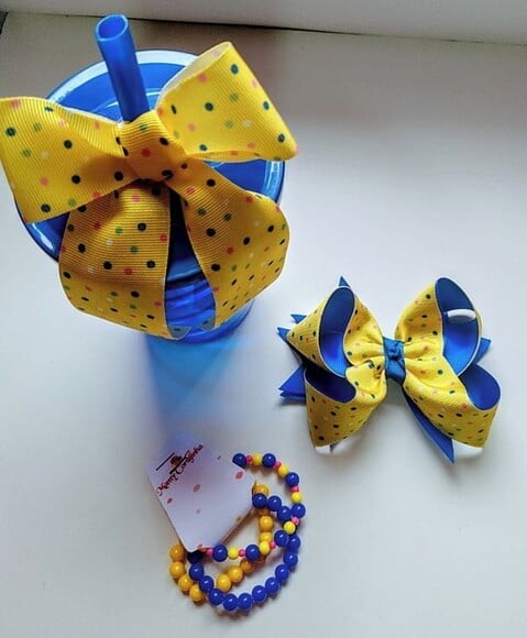 Kit Presenteável amarelo com azul laço