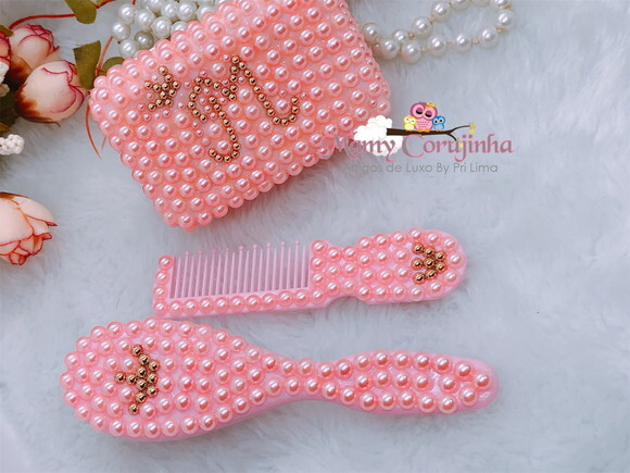 Kit Saboneteira + Pente e escova macima rosa M