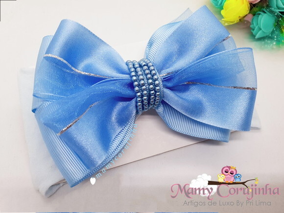 Laço de organza com chuva de pérolas delicat