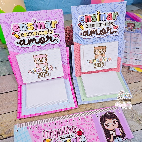 Mini Calendário de Mesa com Bloquinho
