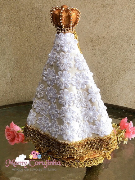 Nossa Senhora com manto em renda guipir 25cm