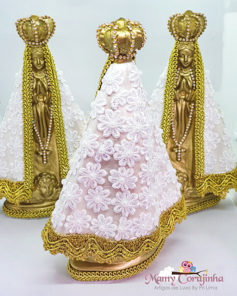 Nossa Senhora Dourada com Manto em Renda Guipir 25cm