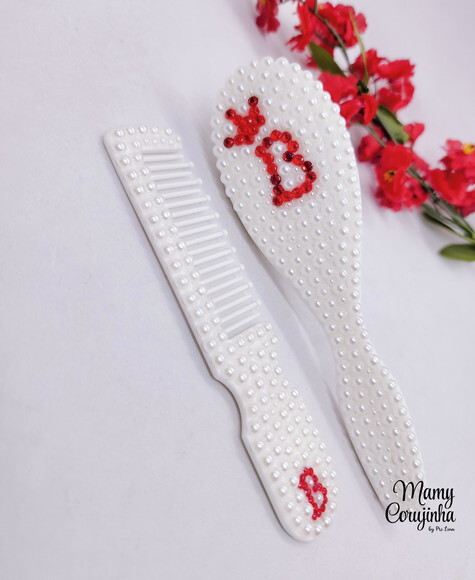 Pente + Escova Branco B