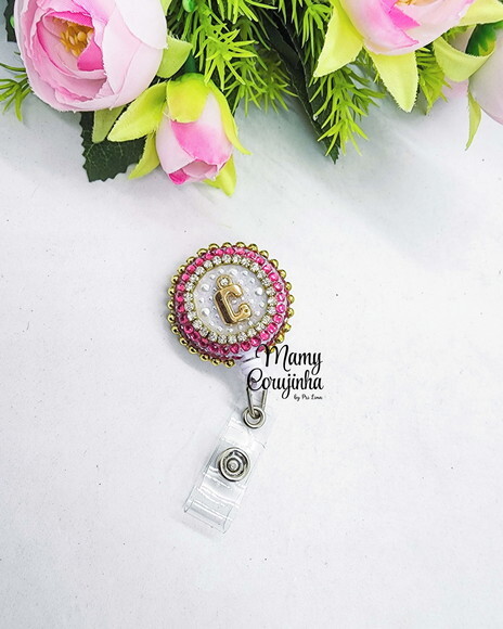 Porta Crachá Retratil Branco e Pink c