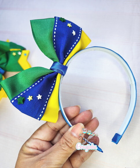 Tiara Copa , Laço em Pé