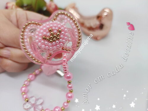 Chupeta Luxo rosa com coroa dourada