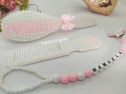Kit escova + pente + prendedor de Luxo Nome Manuela