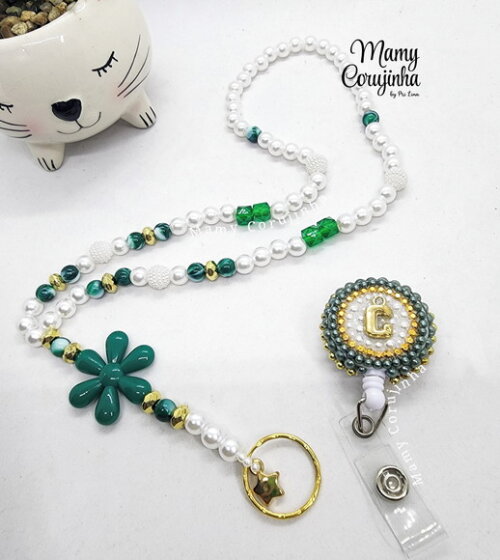 Kit Porta Crachá Retrátil + Cordão c