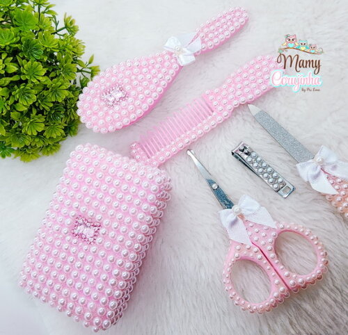 Kit Saboneteira + Kit Manicure + Pente e Escova Macia Rosa