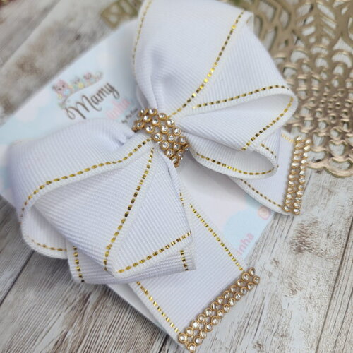 Laço Branco com Detalhes Dourado