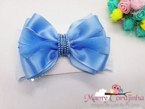 Laço de organza com chuva de pérolas delicat