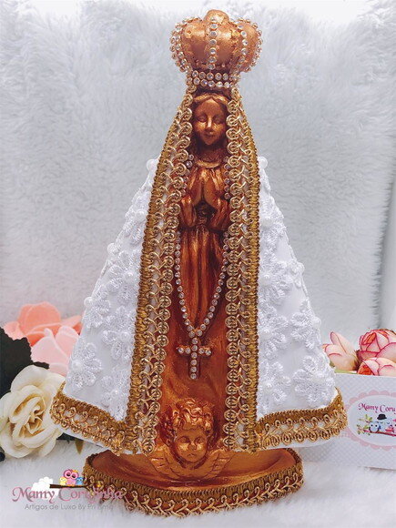 Nossa Senhora com manto em renda guipir 25cm