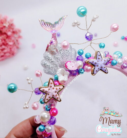 Tiara Sereia Luxuosa Bordada com Concha