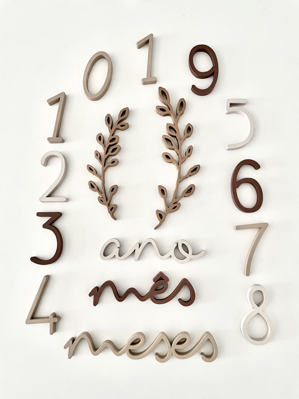 Kit Mesversário Ramos Minimalista em Madeira MDF – Design By L