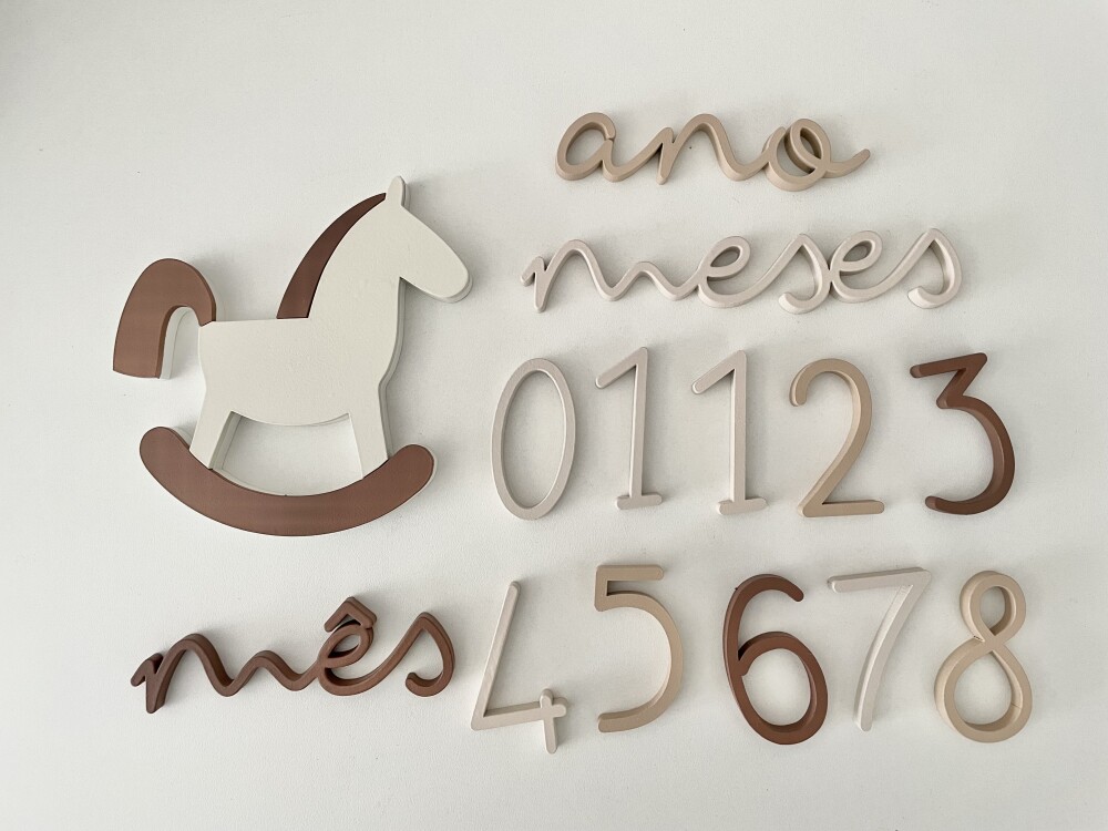 Mesversário Minimalista Cavalinho de Madeira - Kit pronto para r