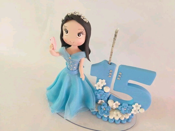 Debutante Topo de bolo 15 Anos em Biscuit