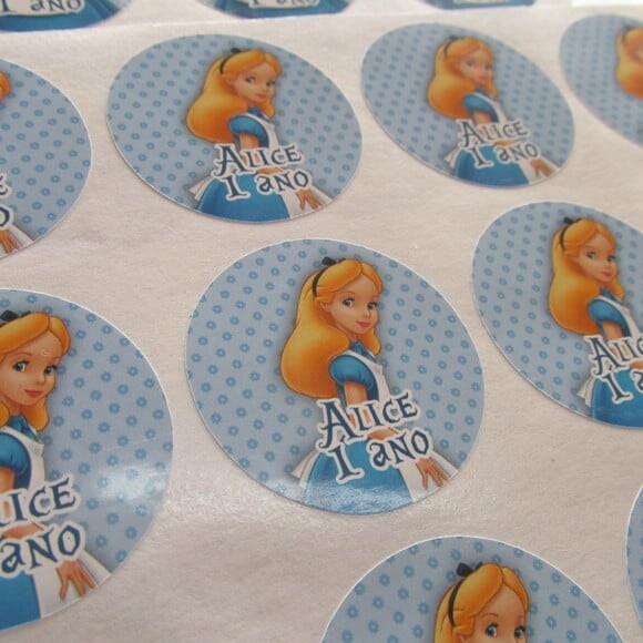Adesivo Alice no país das maravilhas 4cm - 60 Unidades